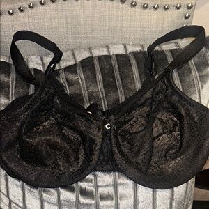 Chantelle Elegant Black Lace Bra